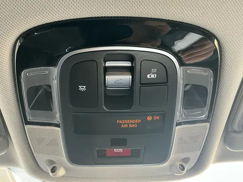 DY74BYX Hyundai Tucson 1.6T Hybrid Ultimate 5dr Auto Thumbnail #32