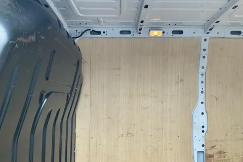 HN23JUJ Renault Master LM35dCi 135 Business+ Medium Roof Van Thumbnail #14