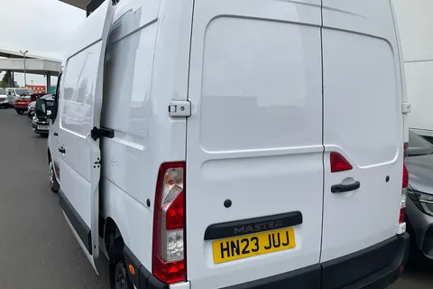 HN23JUJ Renault Master LM35dCi 135 Business+ Medium Roof Van Thumbnail #21