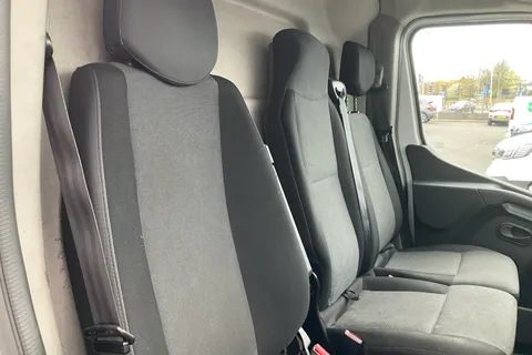 HN23JUJ Renault Master LM35dCi 135 Business+ Medium Roof Van Thumbnail #30