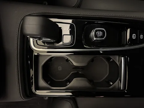 DT25LCX Volvo V90 2.0 T6 [350] PHEV Plus Dark 5dr AWD Auto Thumbnail #16