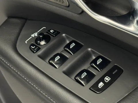 DT25LCX Volvo V90 2.0 T6 [350] PHEV Plus Dark 5dr AWD Auto Thumbnail #18