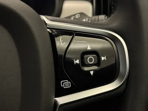 DT25LCX Volvo V90 2.0 T6 [350] PHEV Plus Dark 5dr AWD Auto Thumbnail #22