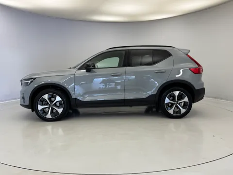 DN73TXB Volvo XC40 2.0 B4P Ultimate Dark 5dr Auto Thumbnail #2