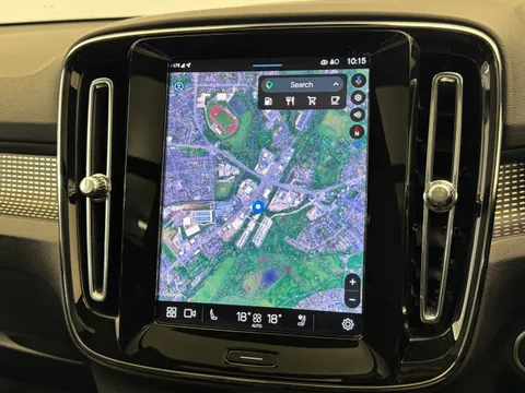 DN73TXB Volvo XC40 2.0 B4P Ultimate Dark 5dr Auto Thumbnail #25