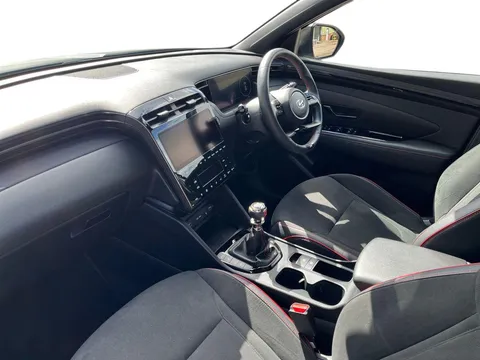 BW72AFZ Hyundai Tucson 1.6 TGDi N Line S 5dr 2WD Thumbnail #5