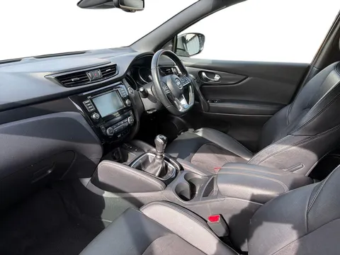 DX70YLN Nissan Qashqai 1.3 DiG-T N-Tec 5dr Thumbnail #11