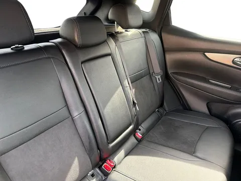 DX70YLN Nissan Qashqai 1.3 DiG-T N-Tec 5dr Thumbnail #16