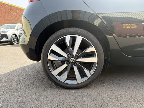 MJ69OGO Nissan Micra 1.0 IG-T 100 Acenta 5dr Thumbnail #9