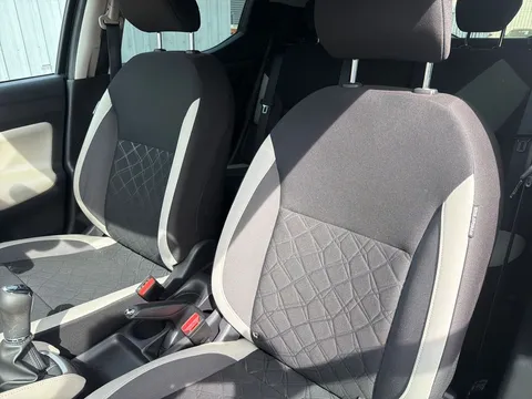 MJ69OGO Nissan Micra 1.0 IG-T 100 Acenta 5dr Thumbnail #17