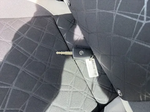 MJ69OGO Nissan Micra 1.0 IG-T 100 Acenta 5dr Thumbnail #21