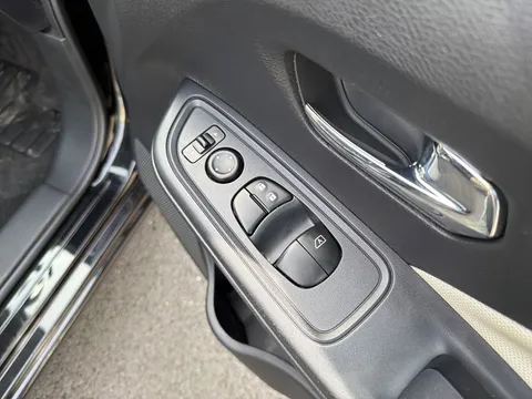 MJ69OGO Nissan Micra 1.0 IG-T 100 Acenta 5dr Thumbnail #22