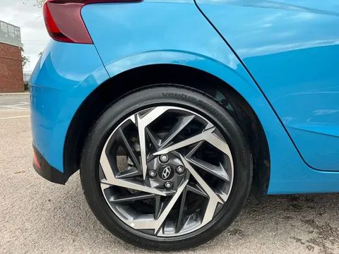 MK72NSF Hyundai i20 1.0T GDi 48V MHD Premium 5dr Thumbnail #6