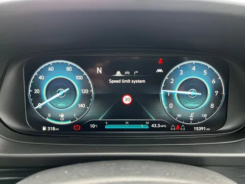 MK72NSF Hyundai i20 1.0T GDi 48V MHD Premium 5dr Thumbnail #13