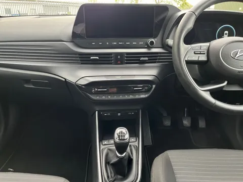 MK72NSF Hyundai i20 1.0T GDi 48V MHD Premium 5dr Thumbnail #14
