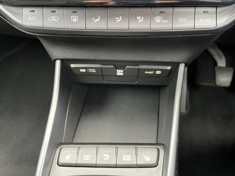 MK72NSF Hyundai i20 1.0T GDi 48V MHD Premium 5dr Thumbnail #22