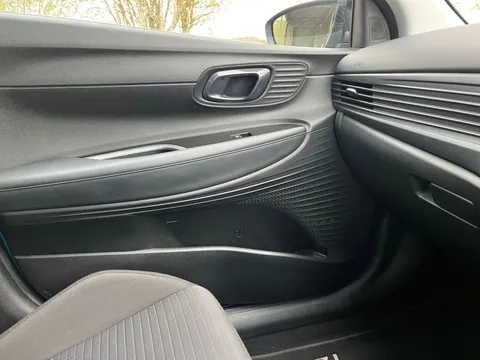 MK72NSF Hyundai i20 1.0T GDi 48V MHD Premium 5dr Thumbnail #23