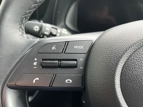 MK72NSF Hyundai i20 1.0T GDi 48V MHD Premium 5dr Thumbnail #25