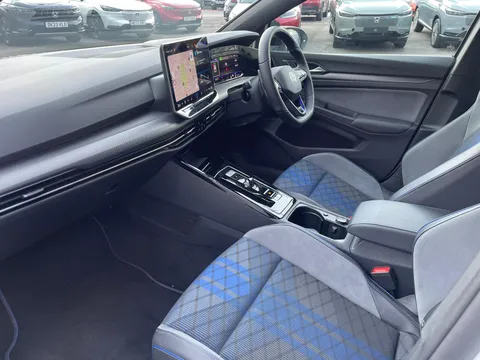 BG25OYK Volkswagen Golf 2.0 TSI 333 R Black Edition 4Motion 5dr DSG Thumbnail #2