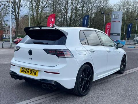 BG25OYK Volkswagen Golf 2.0 TSI 333 R Black Edition 4Motion 5dr DSG Thumbnail #14