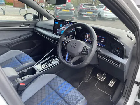 BG25OYK Volkswagen Golf 2.0 TSI 333 R Black Edition 4Motion 5dr DSG Thumbnail #8