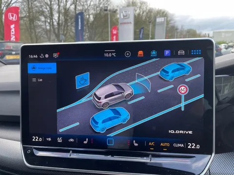 BG25OYK Volkswagen Golf 2.0 TSI 333 R Black Edition 4Motion 5dr DSG Thumbnail #17