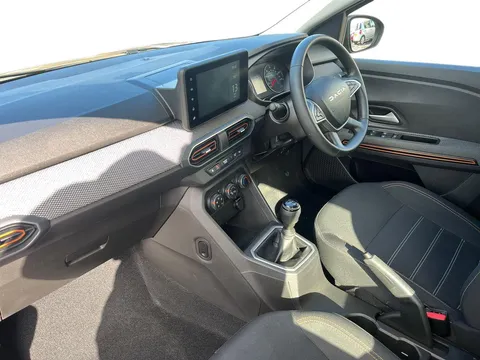 BN73ZWM Dacia Sandero Stepway 1.0 TCe Expression 5dr Thumbnail #4