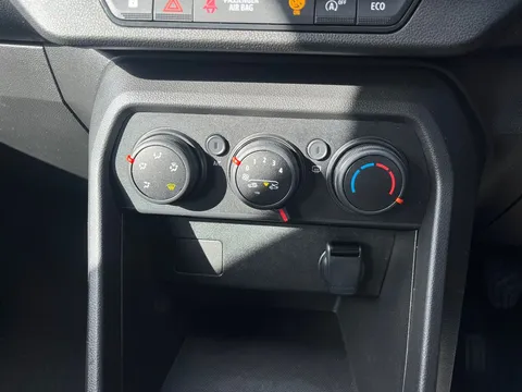 BN73ZWM Dacia Sandero Stepway 1.0 TCe Expression 5dr Thumbnail #28