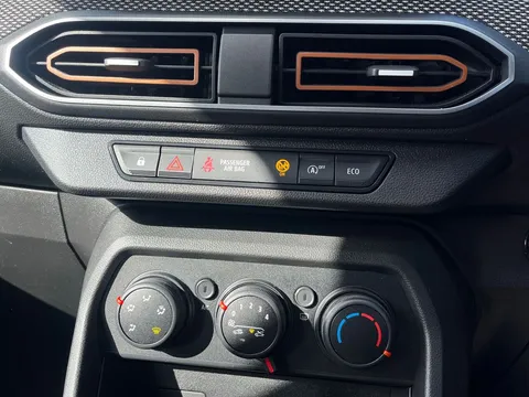BN73ZWM Dacia Sandero Stepway 1.0 TCe Expression 5dr Thumbnail #29