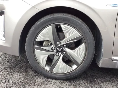 RF21CXK   1.6 GDi Hybrid Premium SE 5dr DCT Thumbnail #9