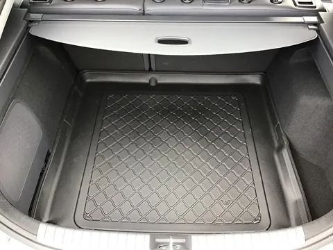 RF21CXK   1.6 GDi Hybrid Premium SE 5dr DCT Thumbnail #14