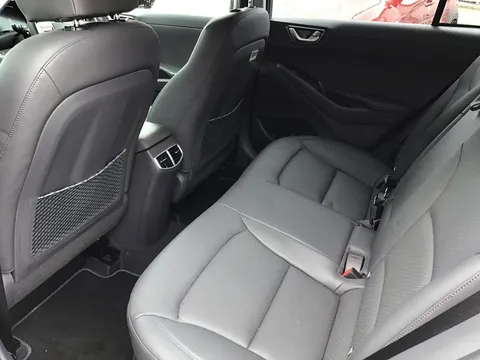 RF21CXK   1.6 GDi Hybrid Premium SE 5dr DCT Thumbnail #31