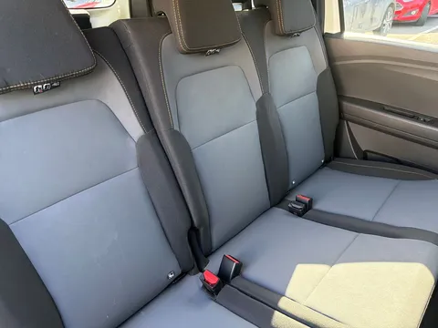 DN74ZTR Dacia Jogger 1.6 HEV Extreme 5dr Auto Thumbnail #10