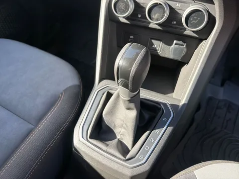DN74ZTR Dacia Jogger 1.6 HEV Extreme 5dr Auto Thumbnail #13