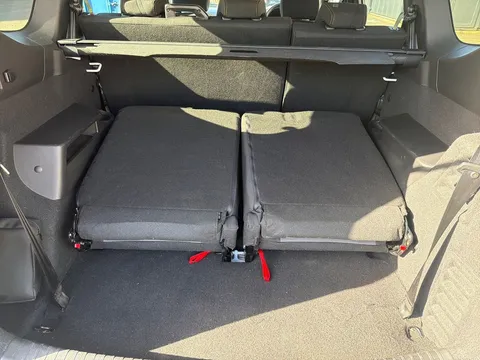 DN74ZTR Dacia Jogger 1.6 HEV Extreme 5dr Auto Thumbnail #14