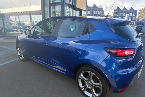 17 of 32 for Renault Clio 0.9 TCE 90 GT Line 5dr