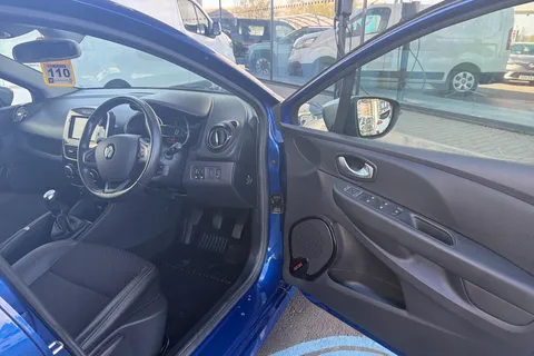 22 of 32 for Renault Clio 0.9 TCE 90 GT Line 5dr