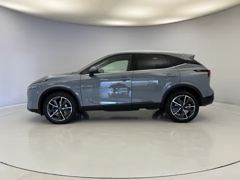 DS23KXX Nissan Qashqai 1.3 DiG-T MH Tekna 5dr Thumbnail #7