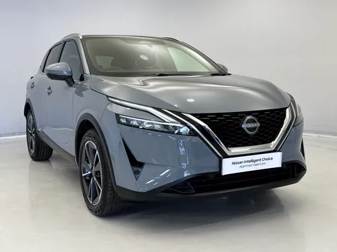 DS23KXX Nissan Qashqai 1.3 DiG-T MH Tekna 5dr Thumbnail #3