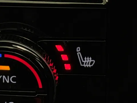 DS23KXX Nissan Qashqai 1.3 DiG-T MH Tekna 5dr Thumbnail #33