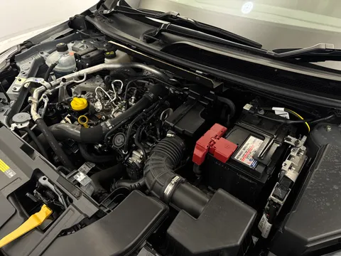 DS23KXX Nissan Qashqai 1.3 DiG-T MH Tekna 5dr Thumbnail #36