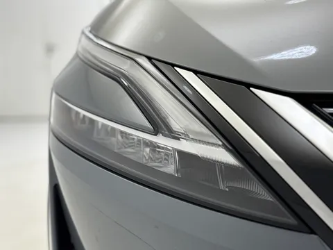 DS23KXX Nissan Qashqai 1.3 DiG-T MH Tekna 5dr Thumbnail #39