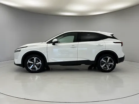 HF22WDE Nissan Qashqai 1.3 DiG-T MH 158 N-Connecta 5dr Thumbnail #7