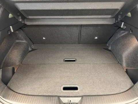 HF22WDE Nissan Qashqai 1.3 DiG-T MH 158 N-Connecta 5dr Thumbnail #12