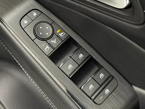 HF22WDE Nissan Qashqai 1.3 DiG-T MH 158 N-Connecta 5dr Thumbnail #21