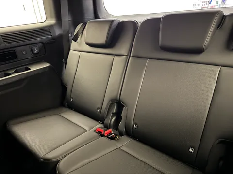 DY25XAF Hyundai Santa Fe 1.6 TGDi Plug-in Hybrid Calligraphy 5dr 4WD Auto Thumbnail #14