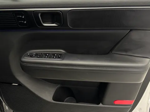 DY25XAF Hyundai Santa Fe 1.6 TGDi Plug-in Hybrid Calligraphy 5dr 4WD Auto Thumbnail #20