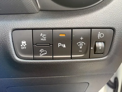 DU23CTK Hyundai Kona 1.0 TGDi 48V MHEV Ultimate 5dr Thumbnail #27