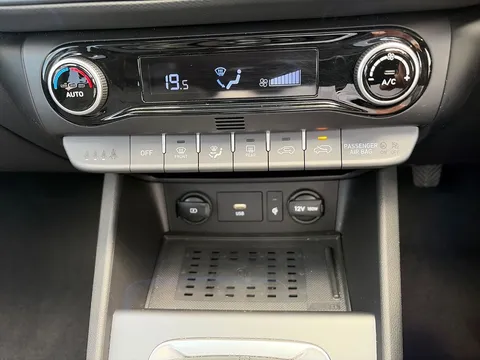 DU23CTK Hyundai Kona 1.0 TGDi 48V MHEV Ultimate 5dr Thumbnail #28