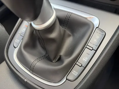 DU23CTK Hyundai Kona 1.0 TGDi 48V MHEV Ultimate 5dr Thumbnail #29